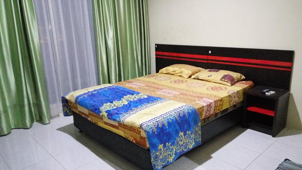 Seroja Kostel Golo Yogyakarta Bagian luar foto
